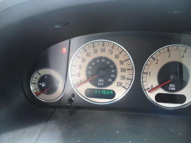 Chrysler Town and Country 2001 photo 6